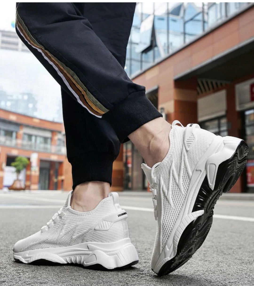 Altura Elevate Sneaker